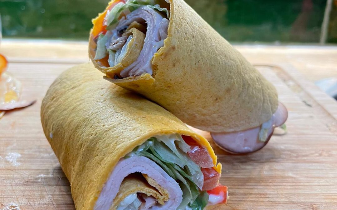 Wortelwrap met kipfilet & tomaat